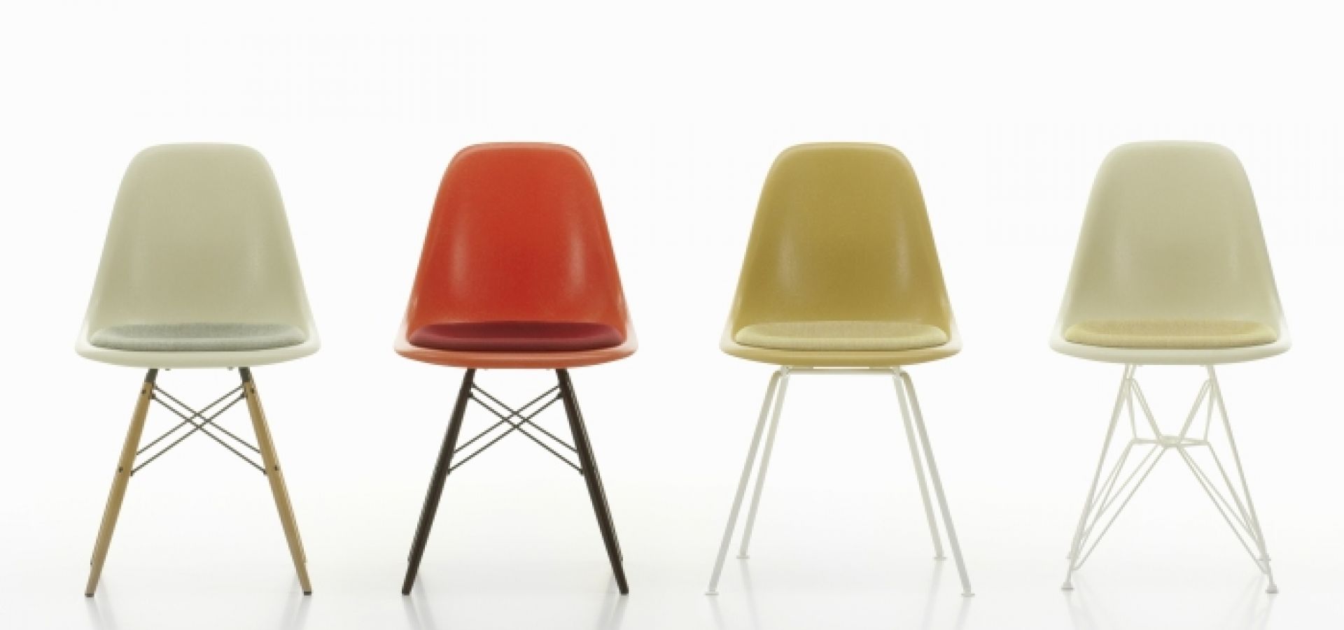 Eames Fiberglass Chair DSX Stuhl mit Sitzpolster Vitra
