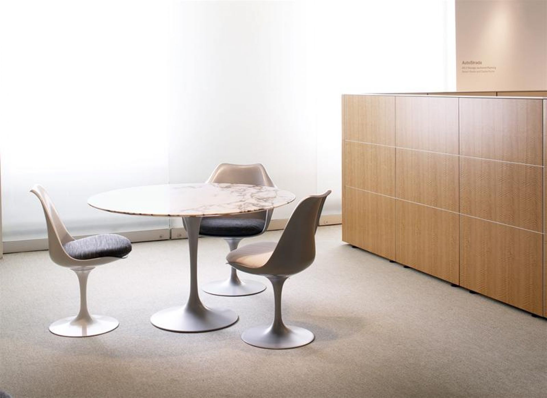 Tulip Chair Stuhl Knoll International - QUICK SHIP