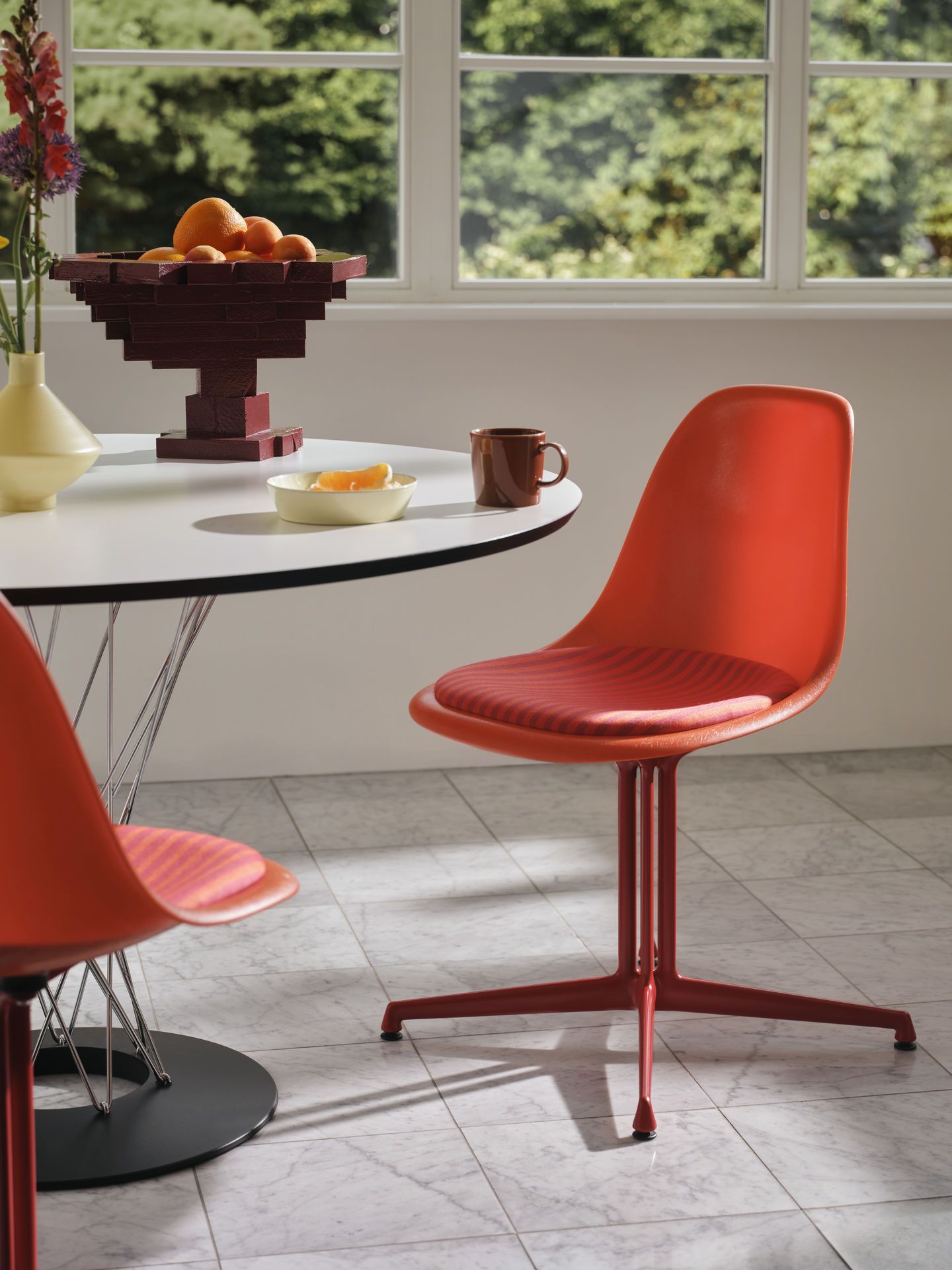 Eames Fiberglass Side Chair La Fonda Rot Orange Vitra LIMITED EDITION 