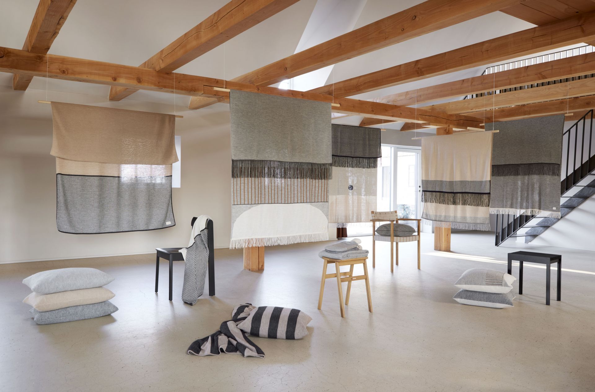 Aymara Decke 170x130 Rib Cream Form & Refine - AUSLAUFARTIKEL