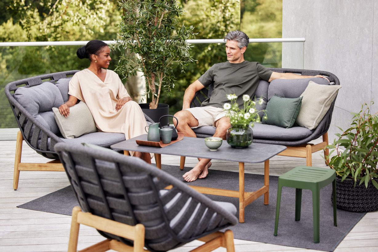 Strington Outdoor Sofa Dunkelgrau Cane-Line