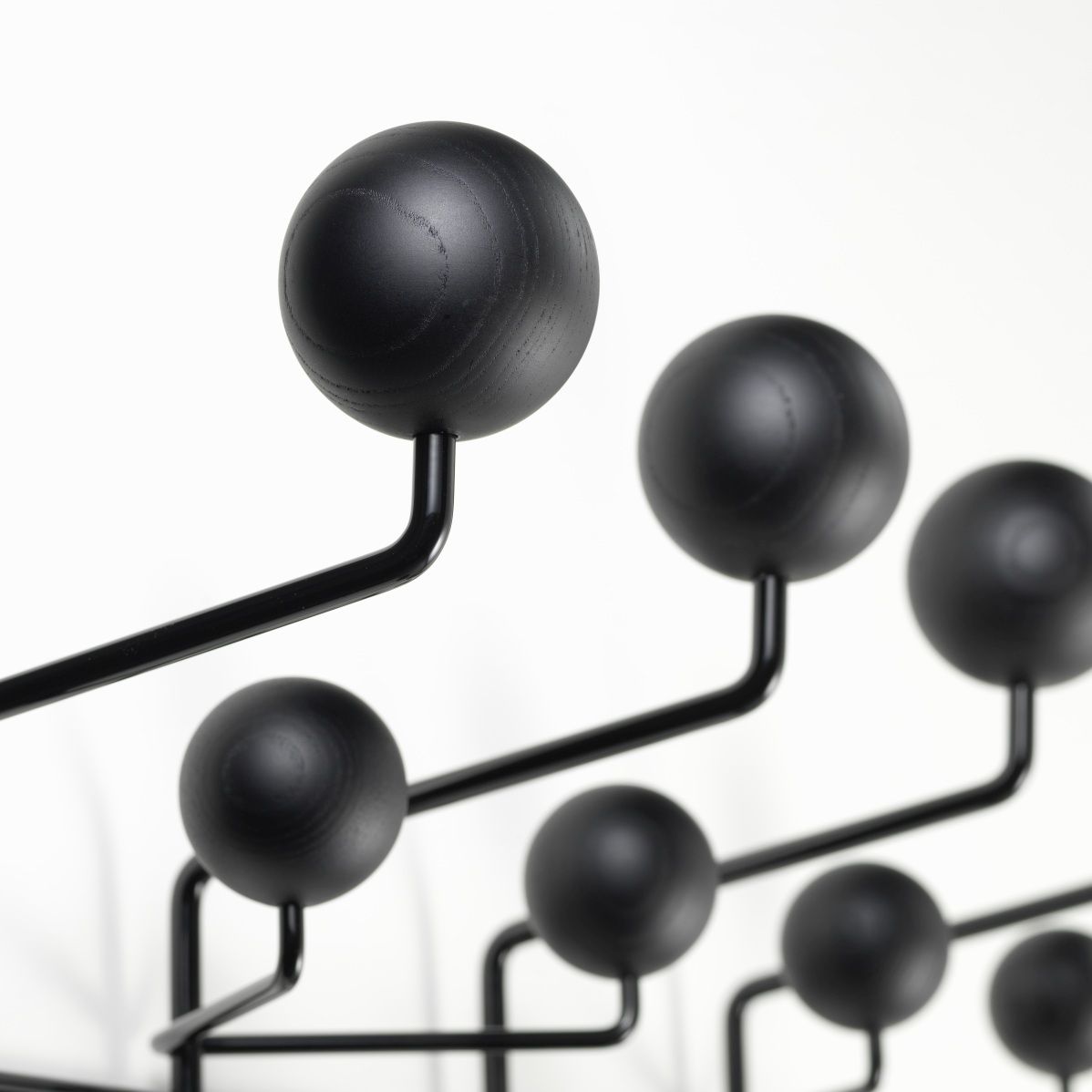 Eames Hang it all Garderobe Esche schwarz Vitra NEUE VERSION